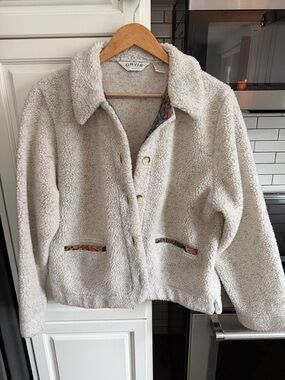 Orvis Women's Off-White Teddy Jacket - Medium - Tapestry Detail
